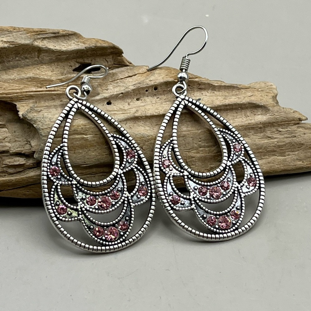 Elegant Silver and Pink Teardrop Earrings - Picture 2 of 3